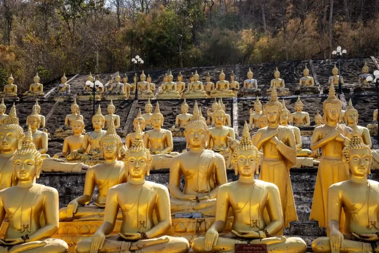pakse phu salao buddha statues 1