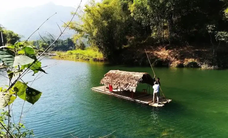 Zattera di bambù