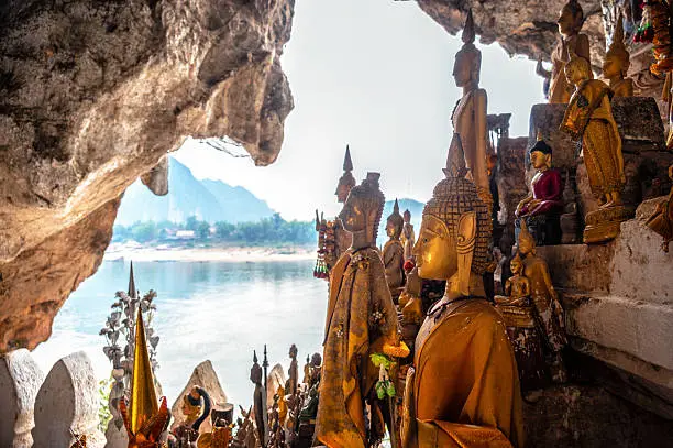 Le Grotte di Pak Ou