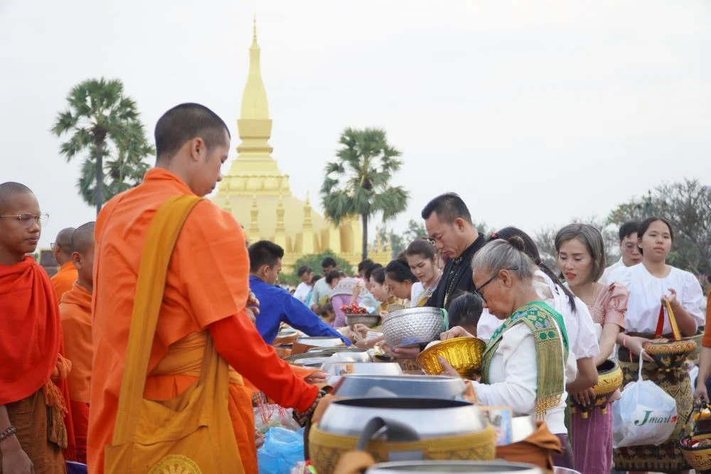 Boun Khao Phansa: Inizia la Quaresima Buddista