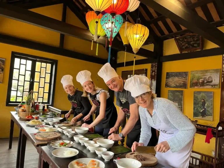 Tour Vietnam 12 Giorni per Famiglie | Pasqua da Sud a Nord