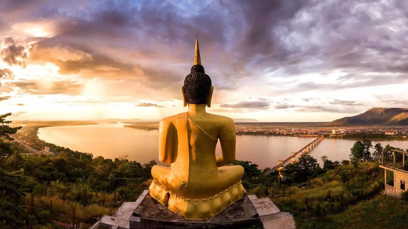 statua del Buddha dorato